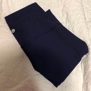 blue lulu lemon leggings!!